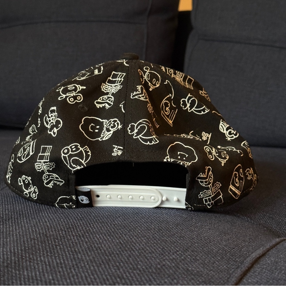Super Mario Boo Snapback Hat - Picture 3 of 3